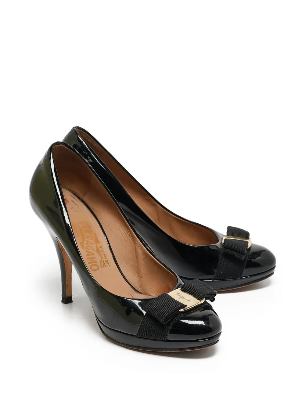 Ferragamo Pre-Owned patent-finish pumps | Heeled Pumps | Image 2
