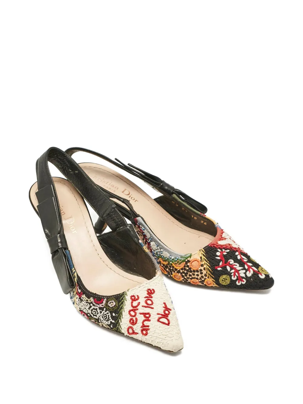 Christian Dior Pre-Owned Pumps met puntige neus en borduurwerk - Zwart