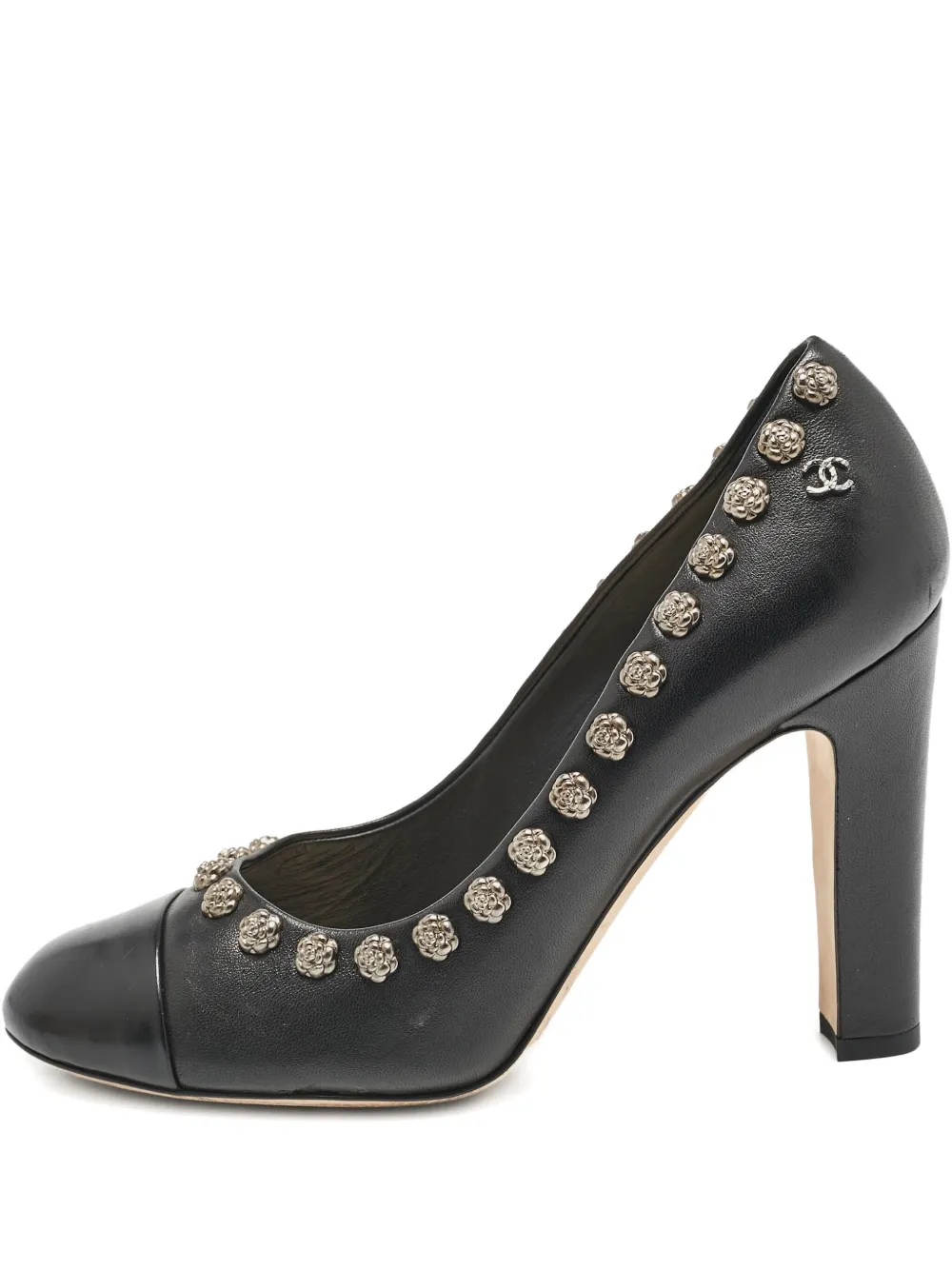 CHANEL Pre-Owned 85mm camellia-studs leather pumps | Black | Image 1