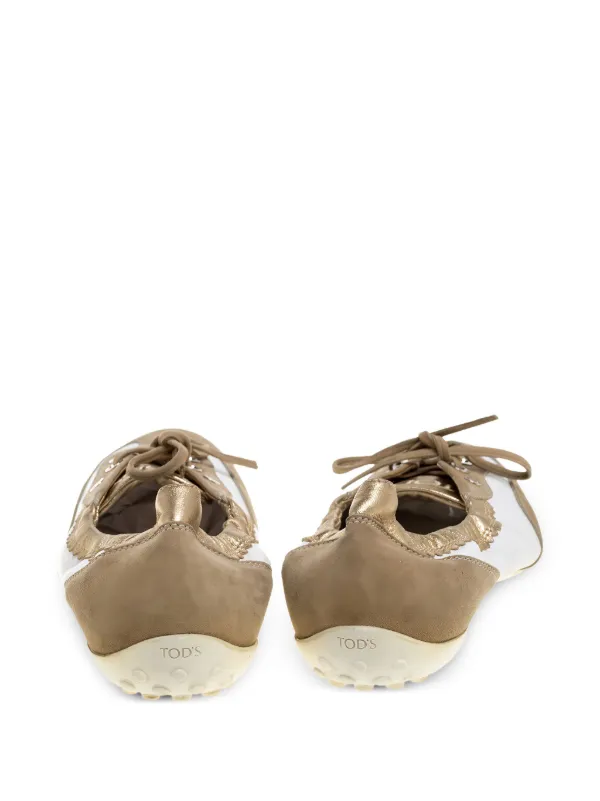 TOD'S スエード フラットシューズ ベージュ Tod's Vintage スエード フラットシューズ | ゴールドトーン | FARFETCH JP