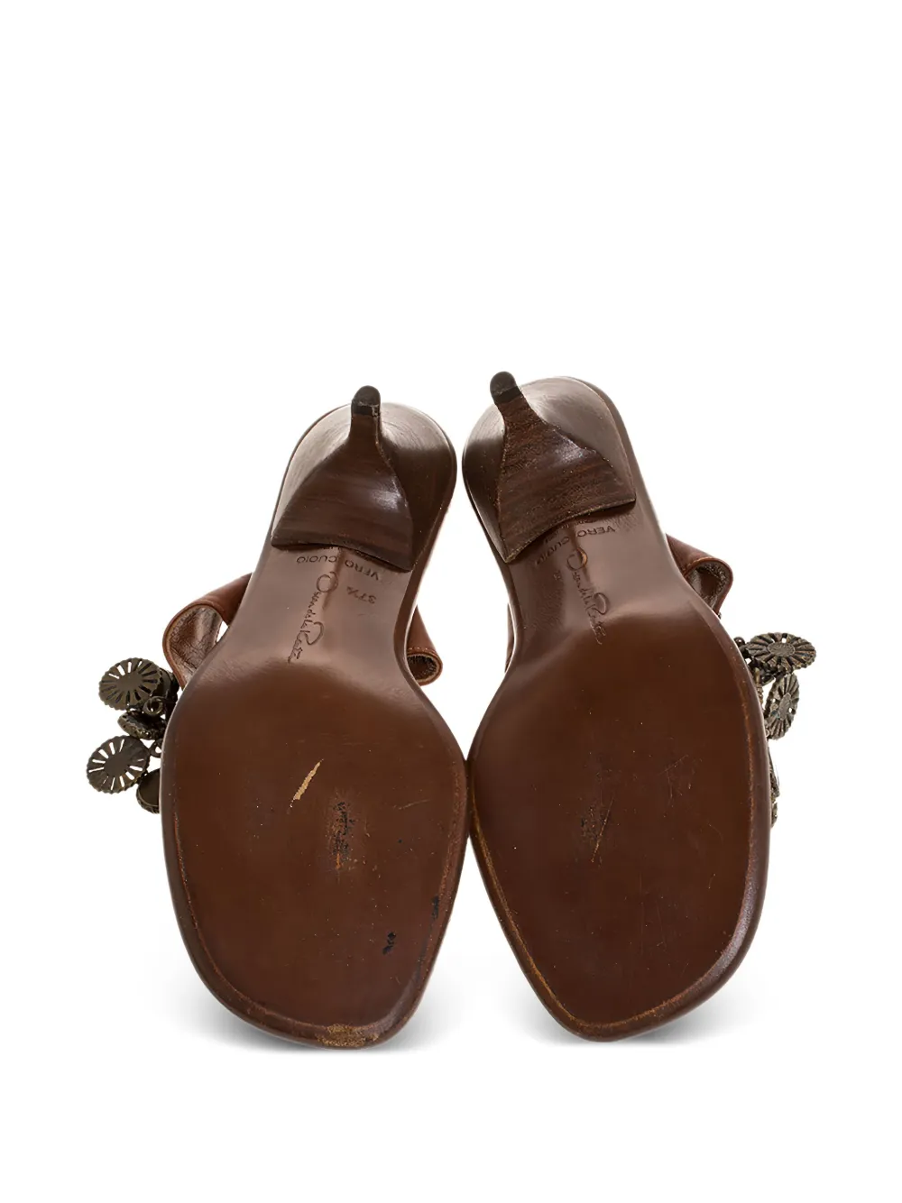 Pre-owned Oscar De La Renta Charm-detail Leather Sandals