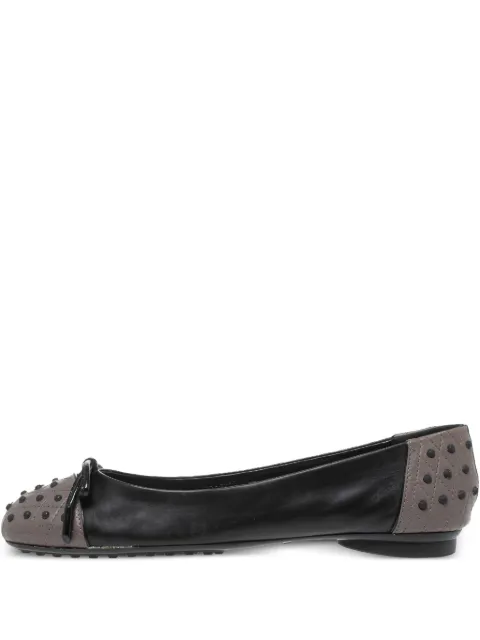 Tod's Vintage プレオウンド スタッズ フラットシューズ