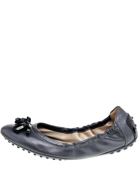 Tod's Vintage leather bow-detail ballet flats