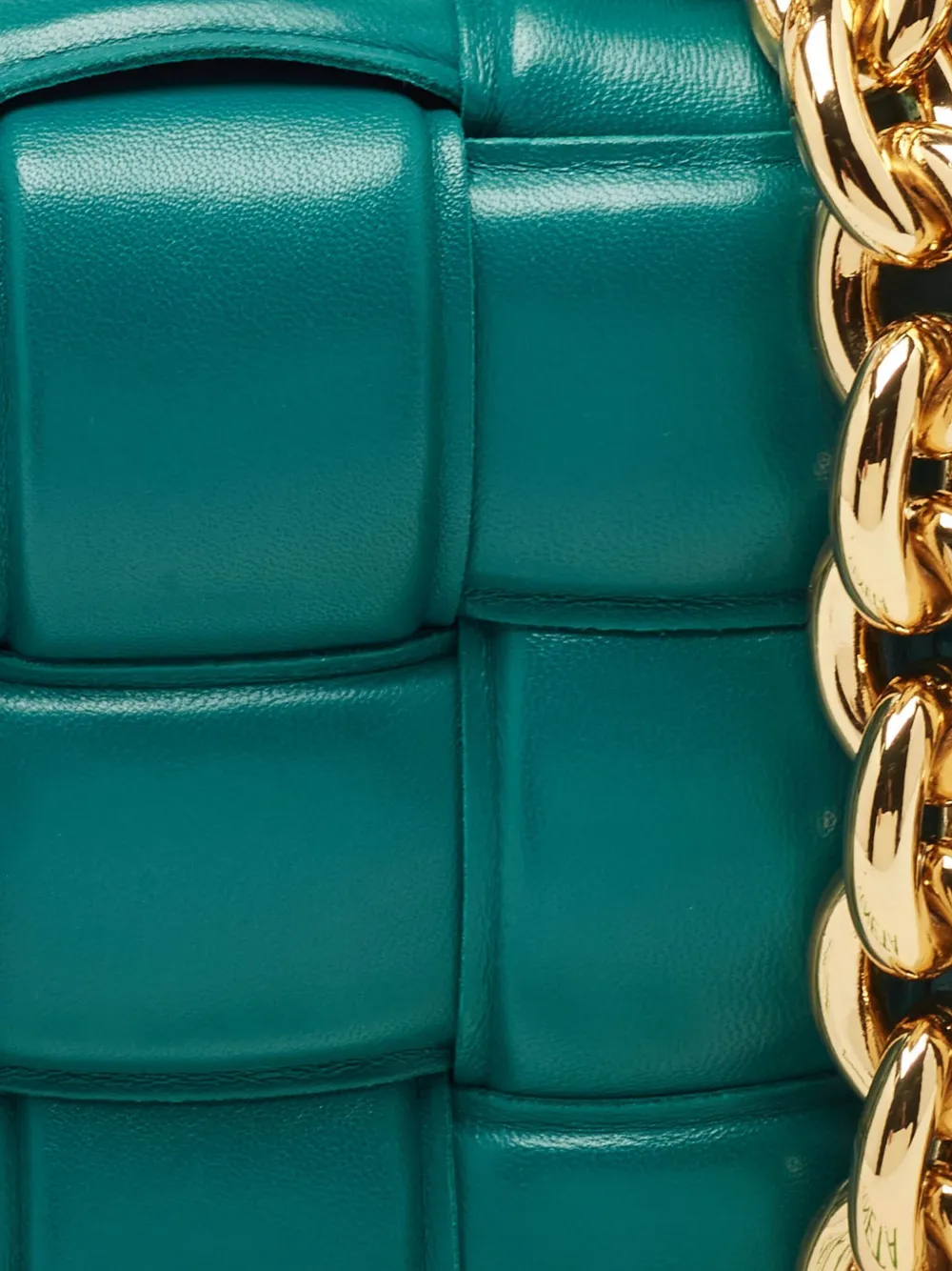 ★関税込★BOTTEGAVENETA★カセットバッグ DARK GREEN★ 関税込☆BottegaVenata☆ふっくら可愛いキャンディーカセット