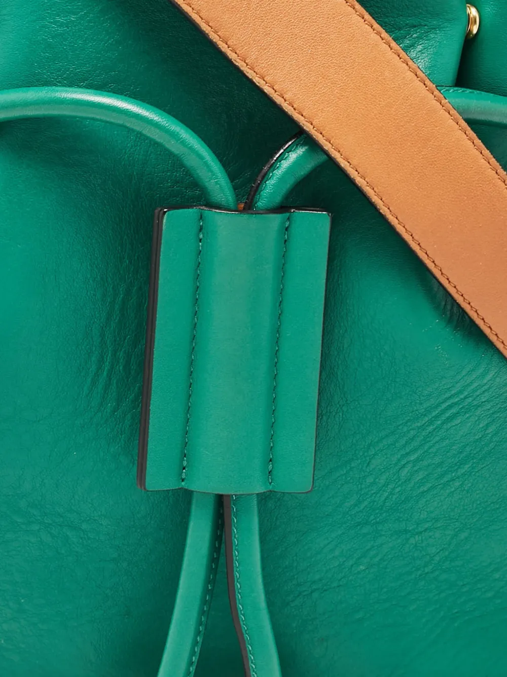 Pre-owned Chloé Leather Bucket Bag