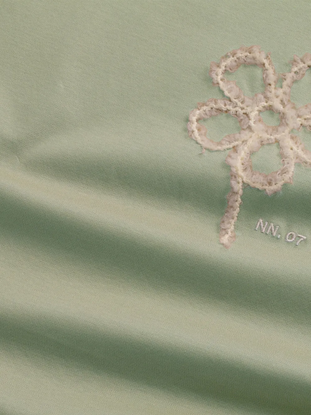 NN07 floral-embroidered T-shirt - Groen