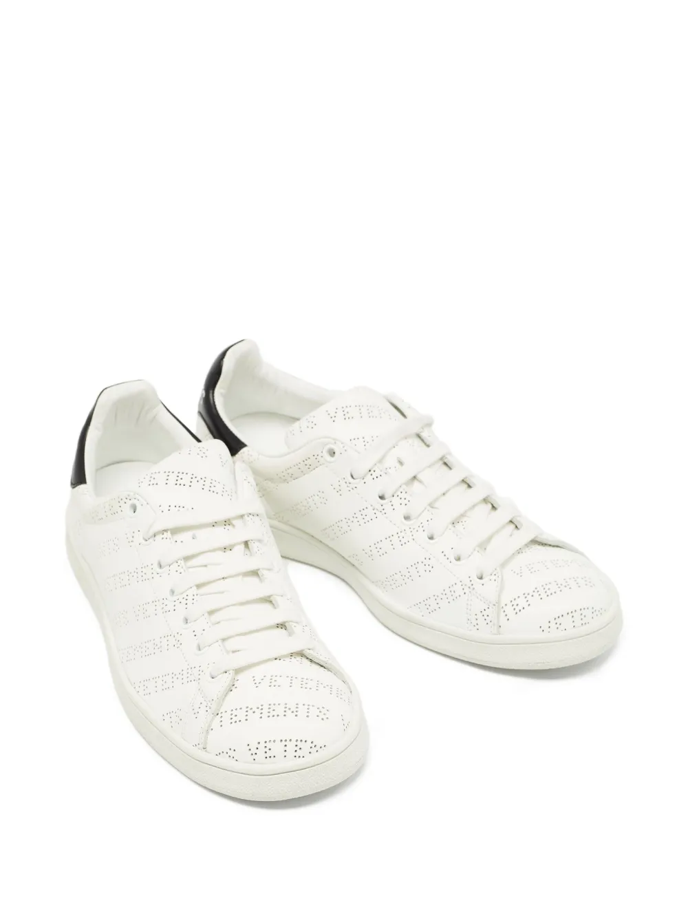 VETEMENTS baskets en cuir pre-owned à design perforé | Image 2