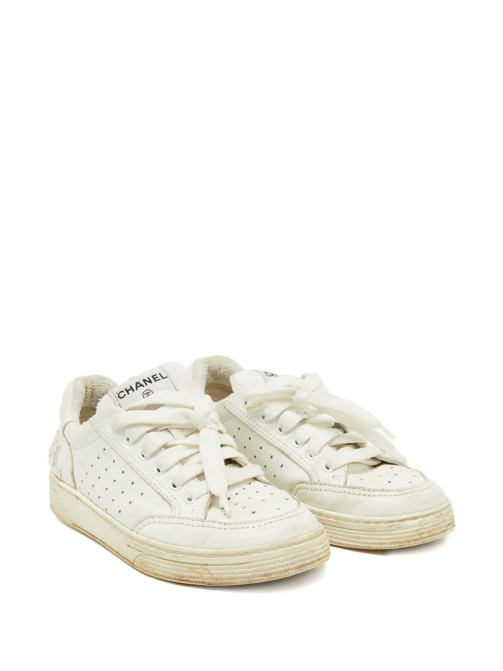 CHANEL Pre-Owned perforated-detail logo-applique sneakers | Image 2