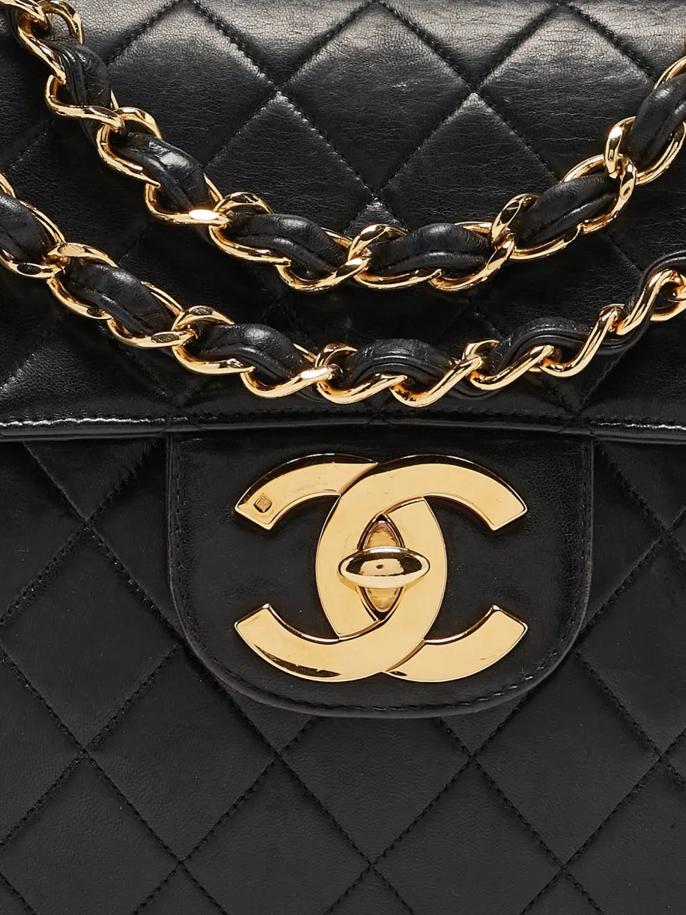 Pre-owned Chanel Quilted Leather Shoulder Bag