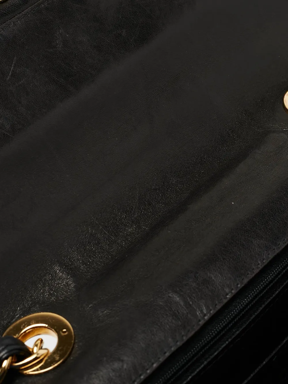 Pre-owned Chanel Quilted Leather Shoulder Bag