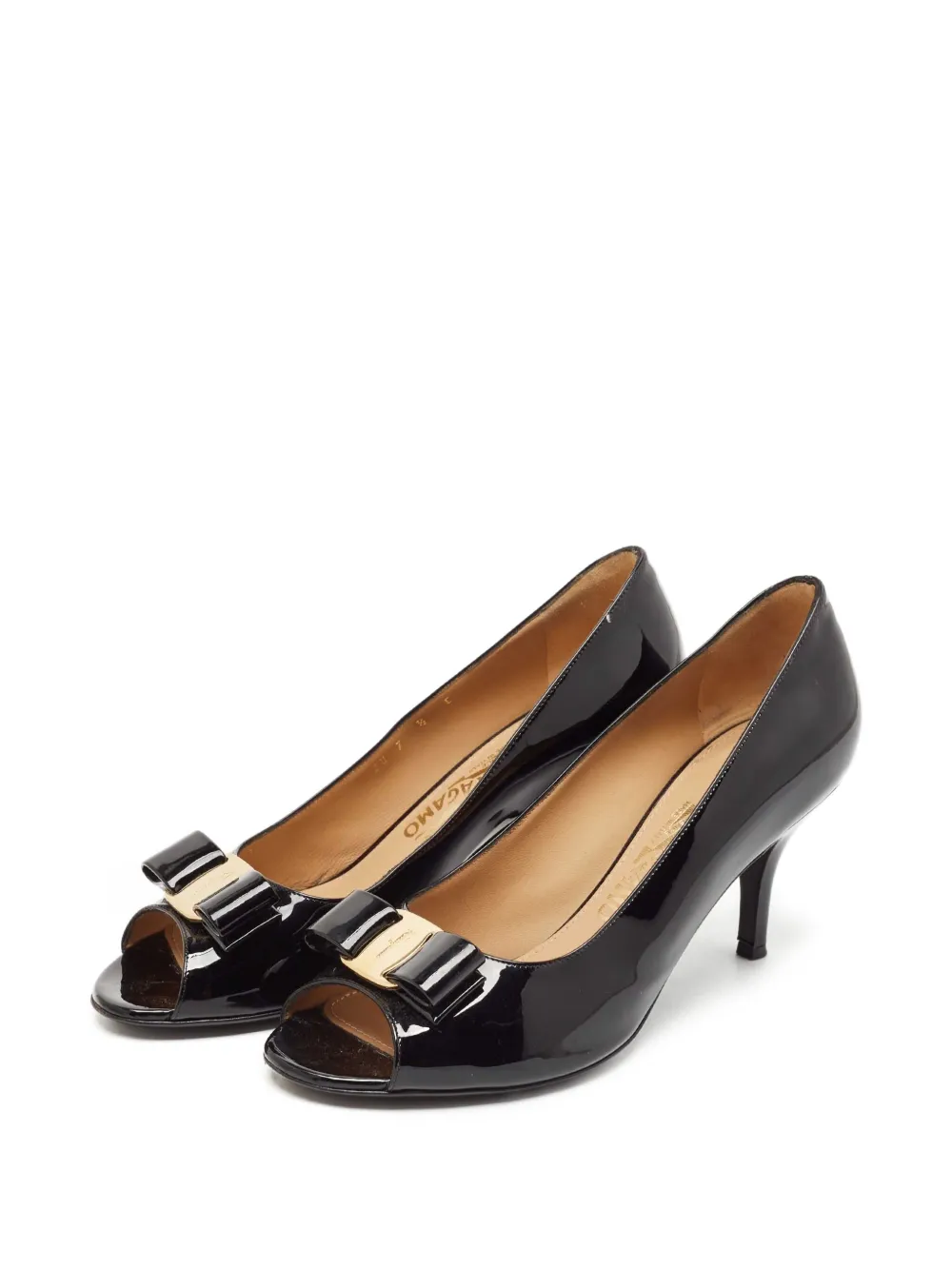 Ferragamo Pre-Owned 80mm bow-detail patent-leather pumps | Image 2