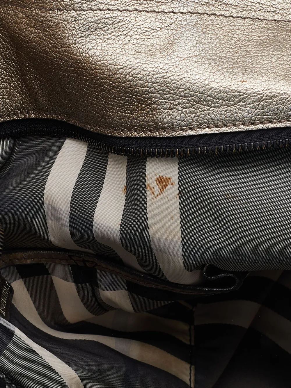 Pre-owned Burberry Warrior Leather Tote Bag In Gold