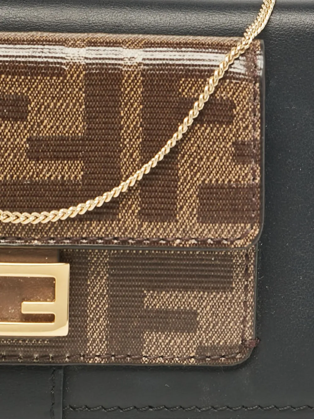 Pre-owned Fendi Zucca-monogram Phone Case