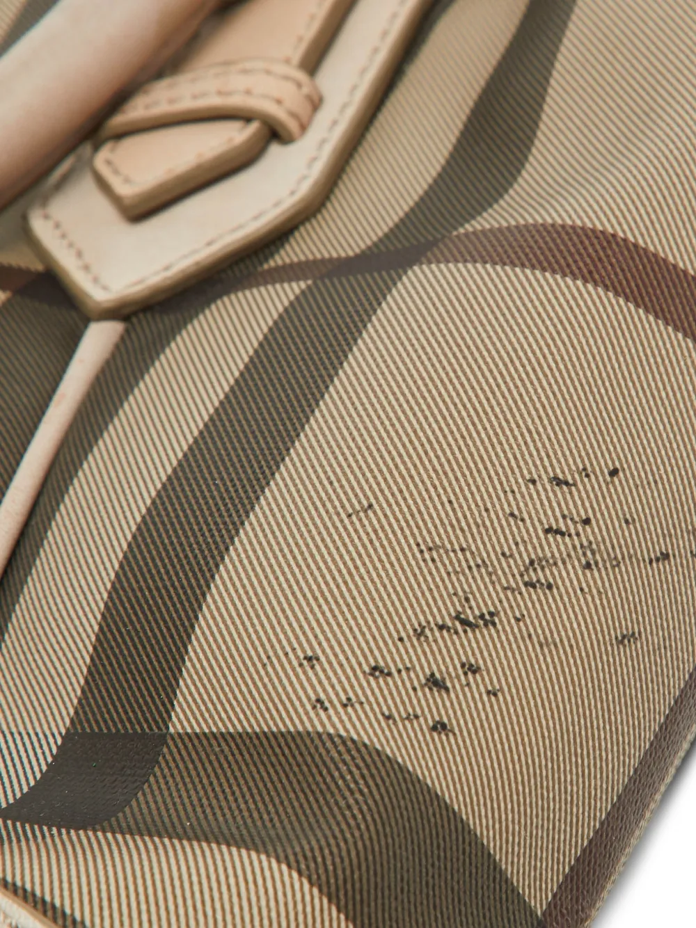 Pre-owned Burberry Leather Tote Bag In Neutral