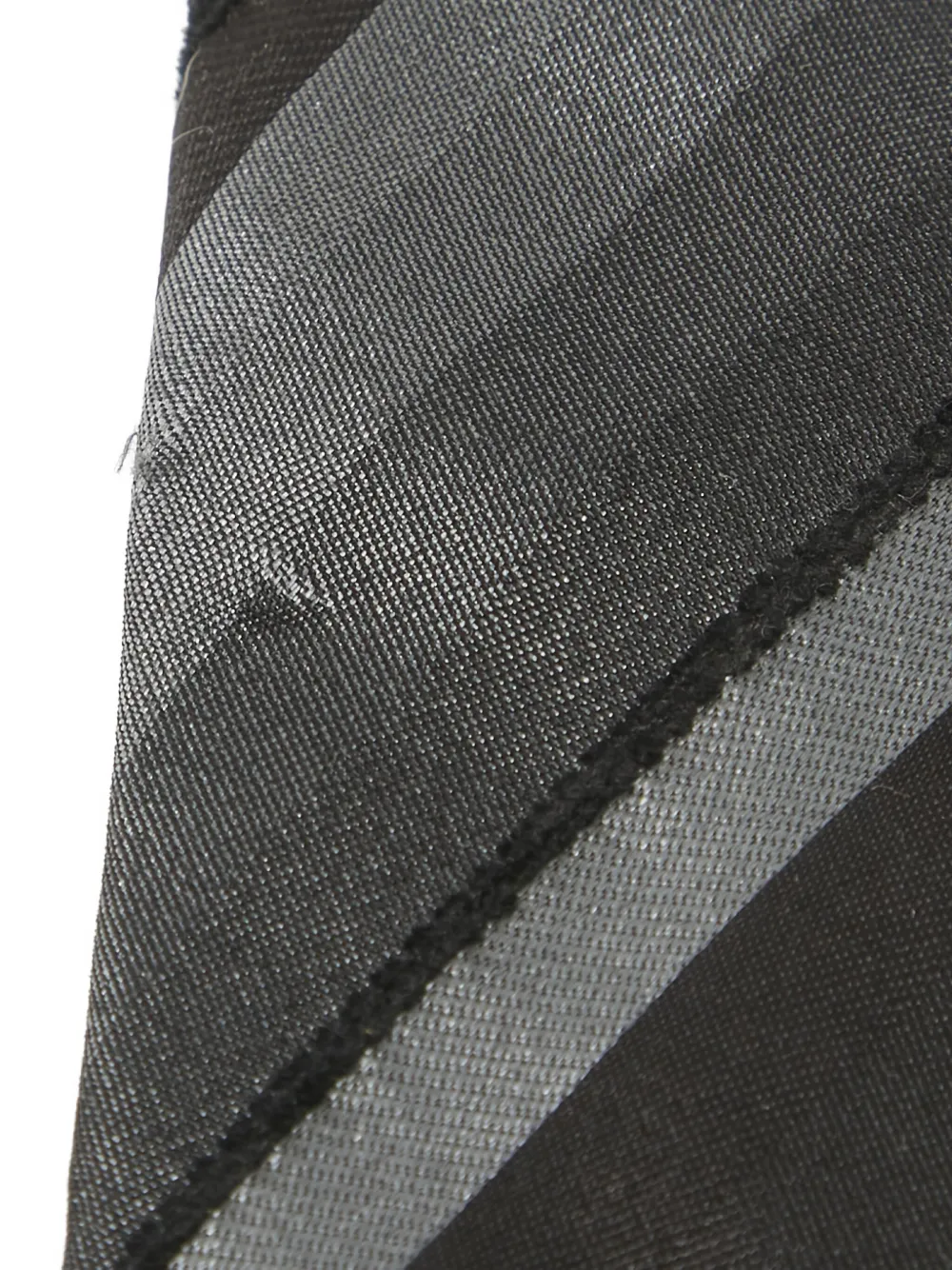 Emporio Armani Pre-Owned 2024 striped silk tie | Image 2
