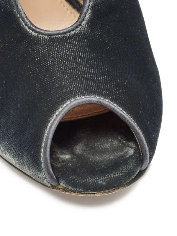 Gianvito Rossi Pre-owned 100mm Velvet peep-toe Pumps Black FARFETCH IN