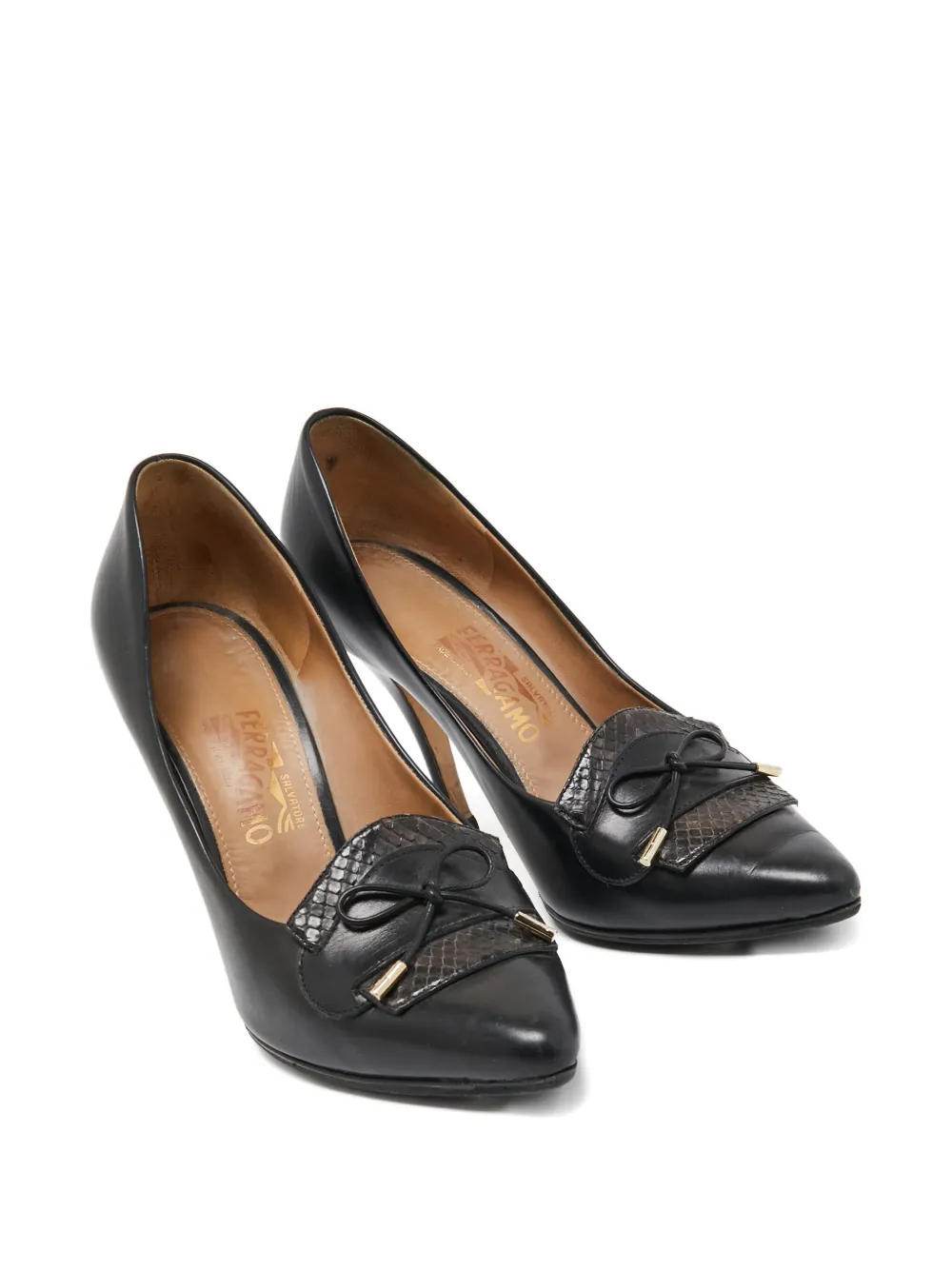 Ferragamo Pre-Owned 2023 110 mm leren pumps met strik - Zwart