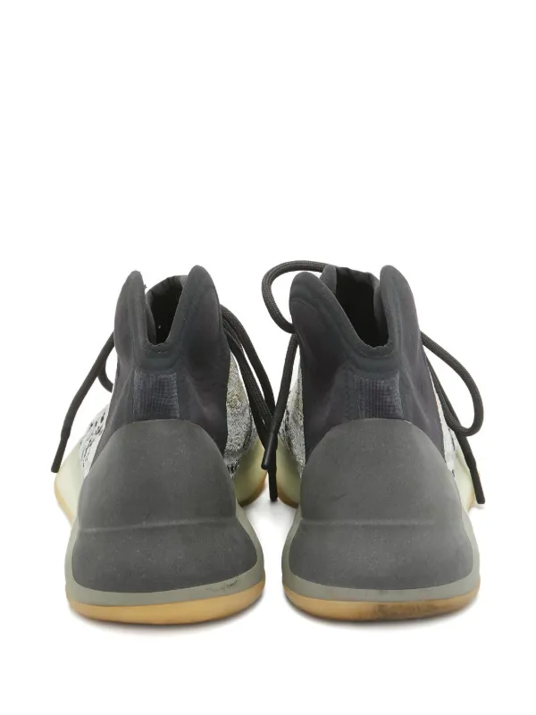 Adidas Yeezy YEEZY QNTM スニーカー | グレー | FARFETCH JP Adidas Yeezy YEEZY QNTM スニーカー | グレー | FARFETCH JP