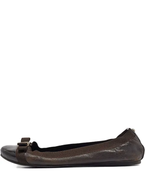 Carolina Herrera Vintage pre-owned patent-leather bow-detail ballet flats