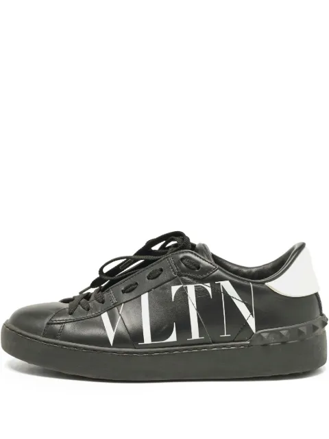 Valentino Garavani Pre-Owned logo-printed leather sneakers