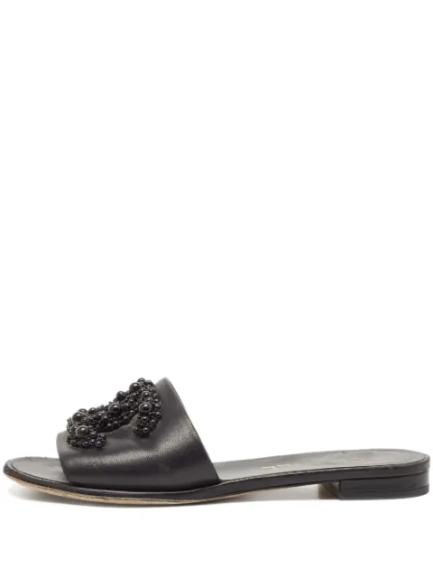 CHANEL Pre-Owned sandalias con detalles CC