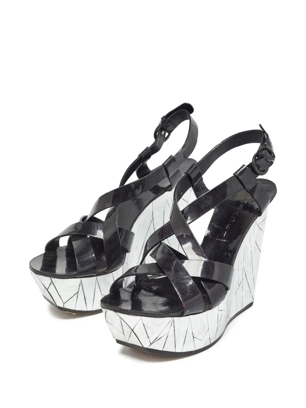Casadei Vintage pre-owned patent-leather wedge sandals | Image 2
