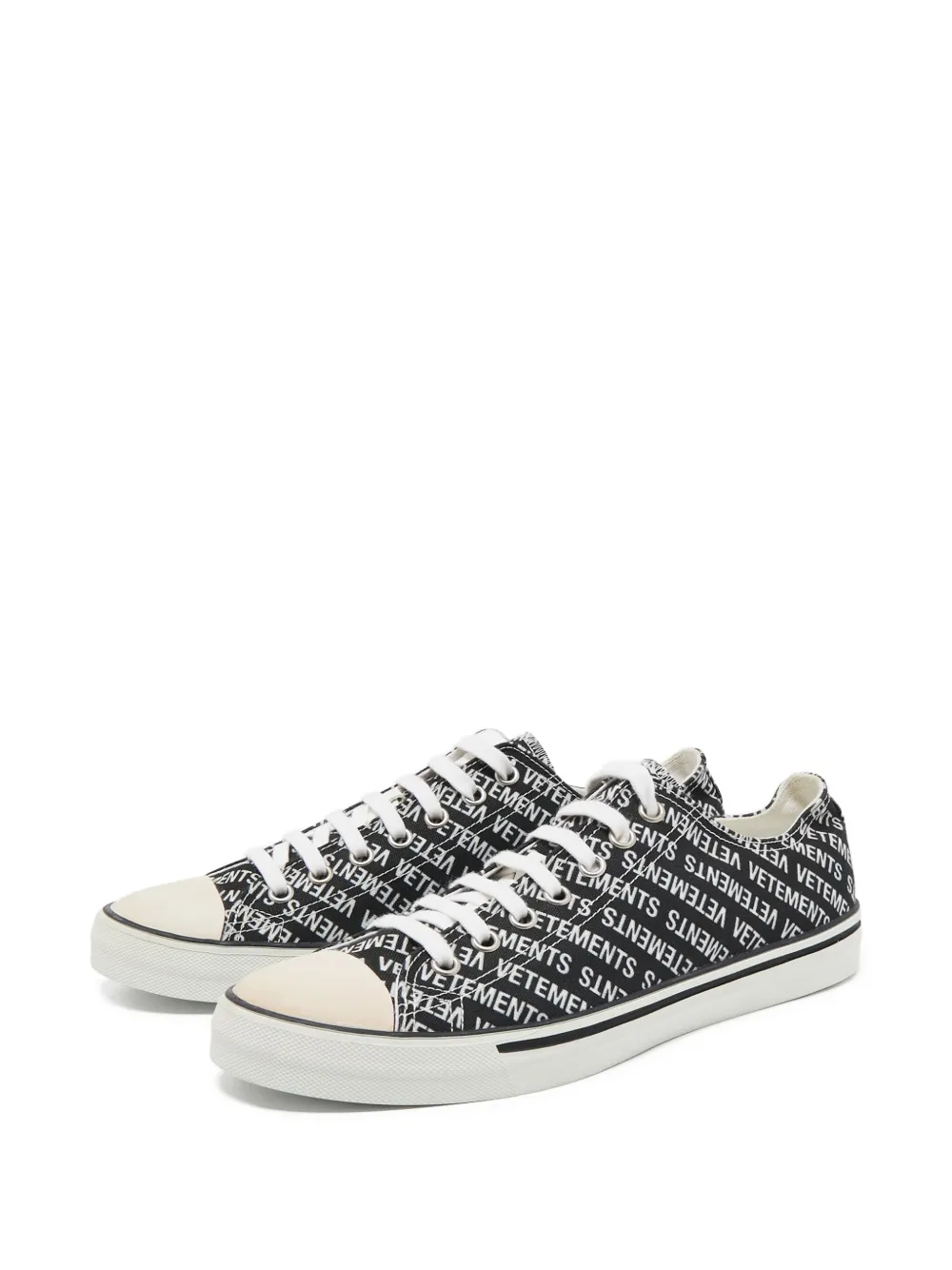 VETEMENTS logo-print canvas sneakers | Image 2