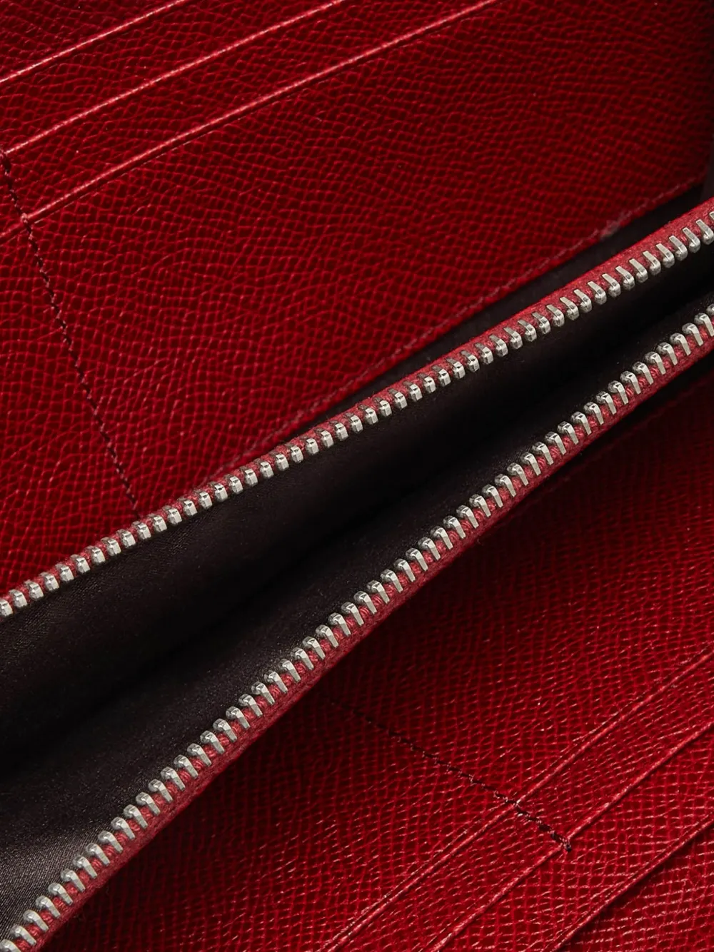 Pre-owned Tod's Vintage Textured Leather Zip-around Wallet