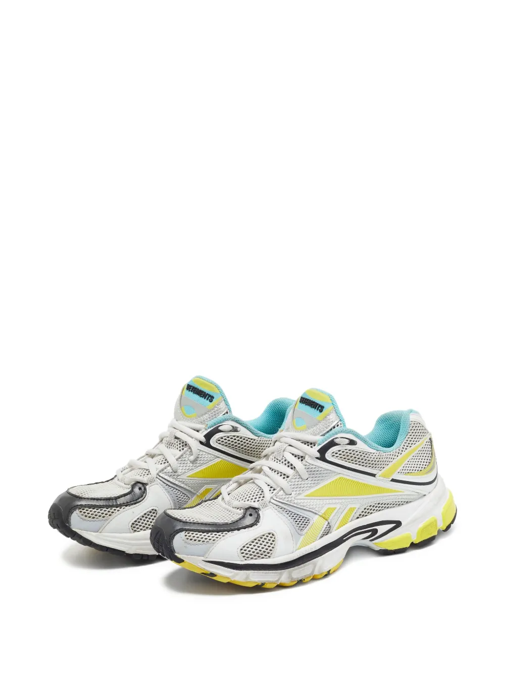 VETEMENTS x Reebok pre-owned Spike Runner 200 mesh-panelled sneakers | Image 2