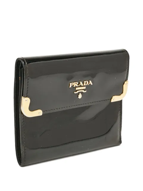 Prada Pre-Owned patent leather clasp wallet