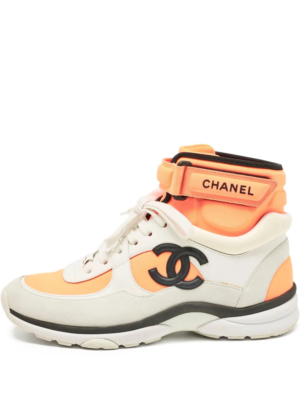 CHANEL Pre-Owned Interlocking CC-patch sneakers | White | Image 1