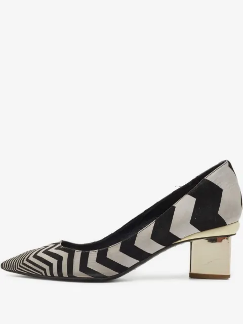 Nicholas Kirkwood zapatillas de archivo con estampado chevron y tacón cuadrado de 45mm