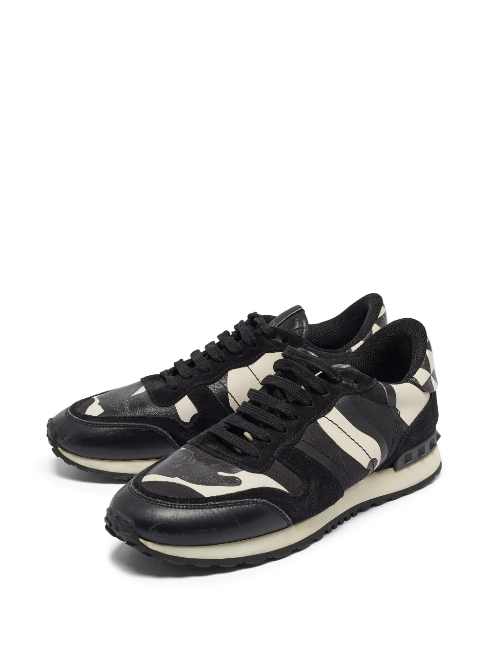 Valentino Garavani Pre-Owned Sneakers met camouflageprint - Zwart
