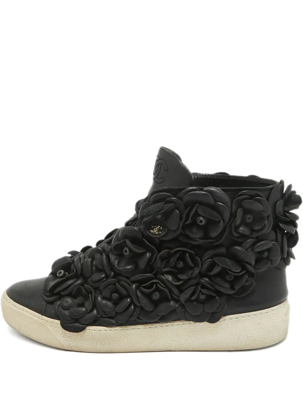 CHANEL Pre-Owned floral-appliqué sneakers | Black | Image 1