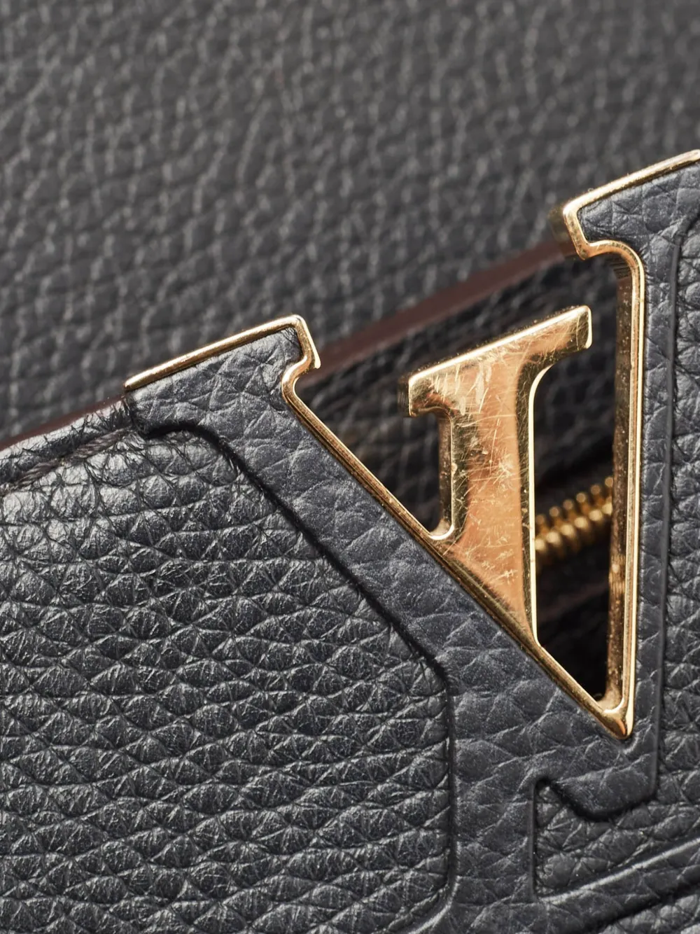Pre-owned Louis Vuitton Capucines Tote Bag In Black
