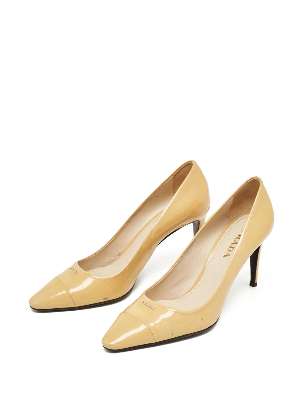 Prada Pre-Owned 90mm lakleren pumps - Beige
