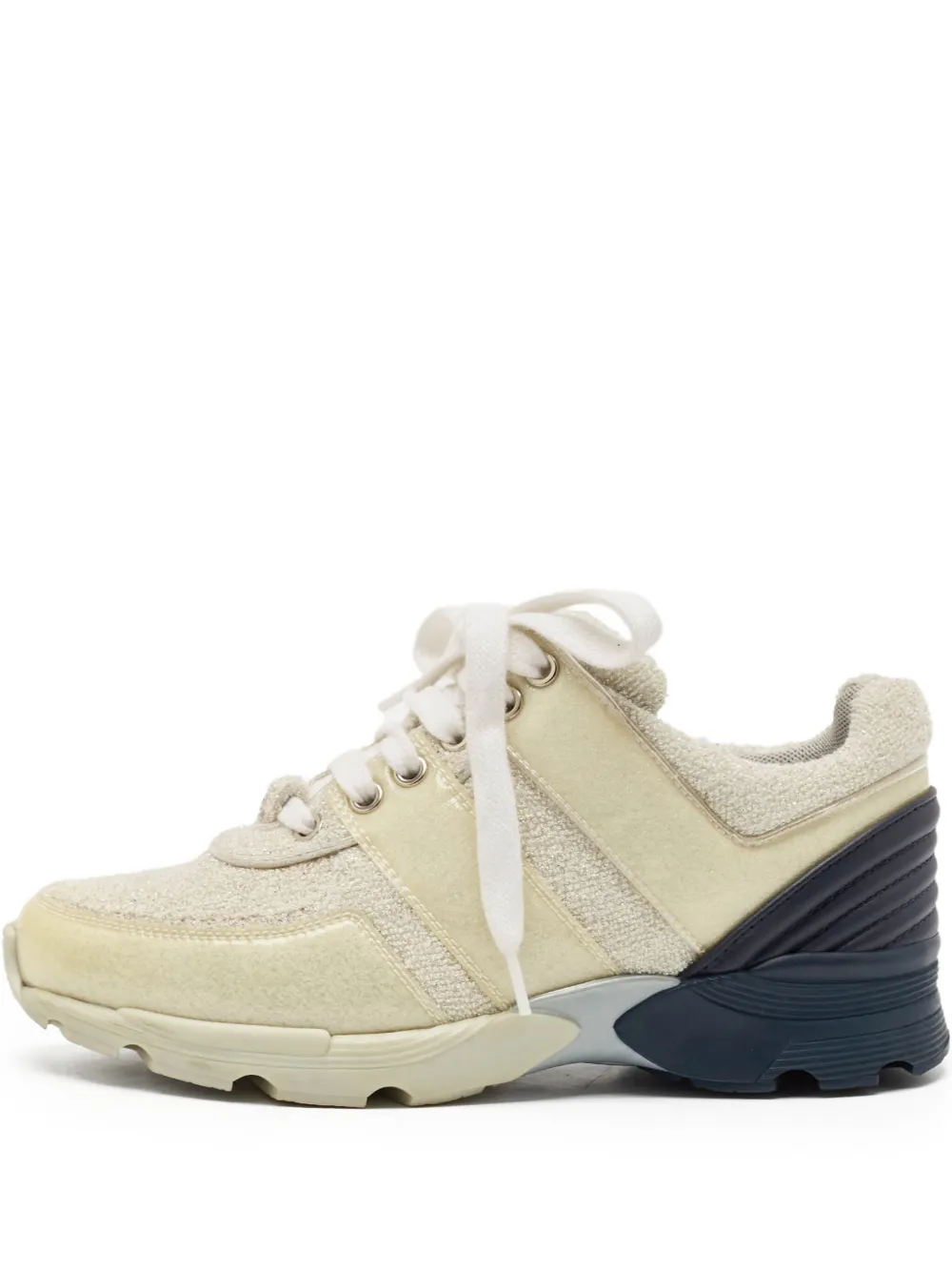 CHANEL Pre-Owned two-tone sneakers | White | Image 1