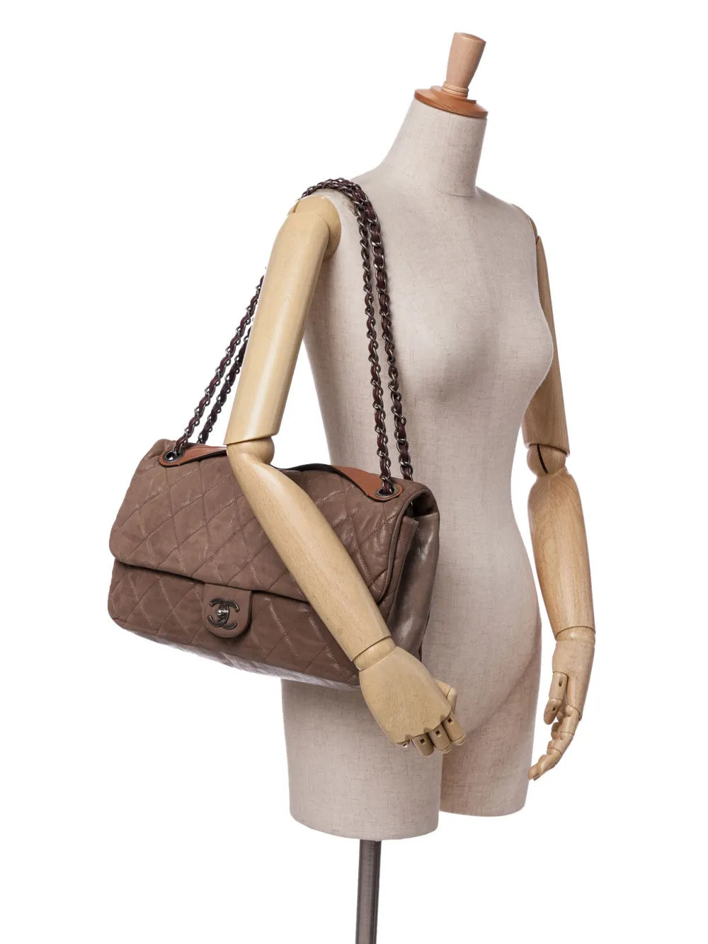 CHANEL Pre-Owned 2010-2011 Jumbo Iridescent Calfskin In The Mix Flap satchel | Pre-Owned | Image 2