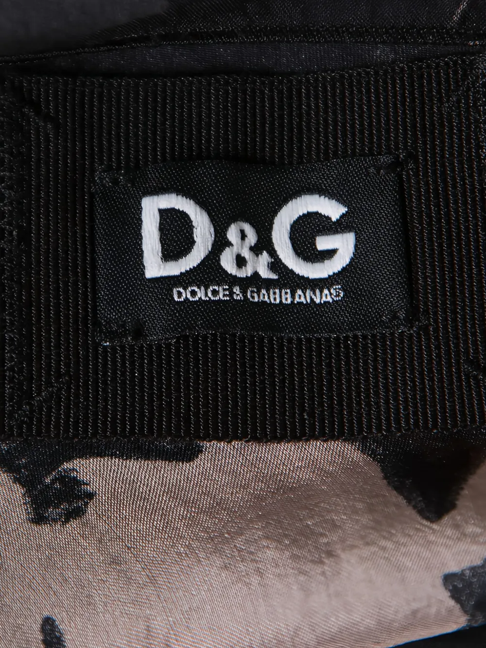 Pre-owned Dolce & Gabbana Floral-appliqué Silk Top In Black