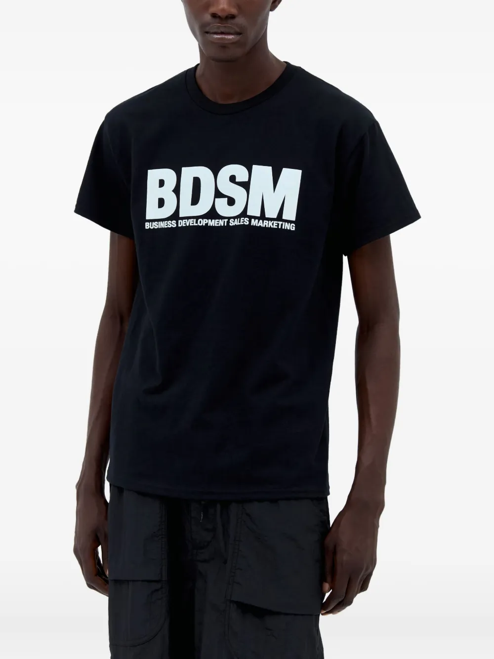 CONNIE COSTAS BDSM text-print T-shirt | Black | Image 1