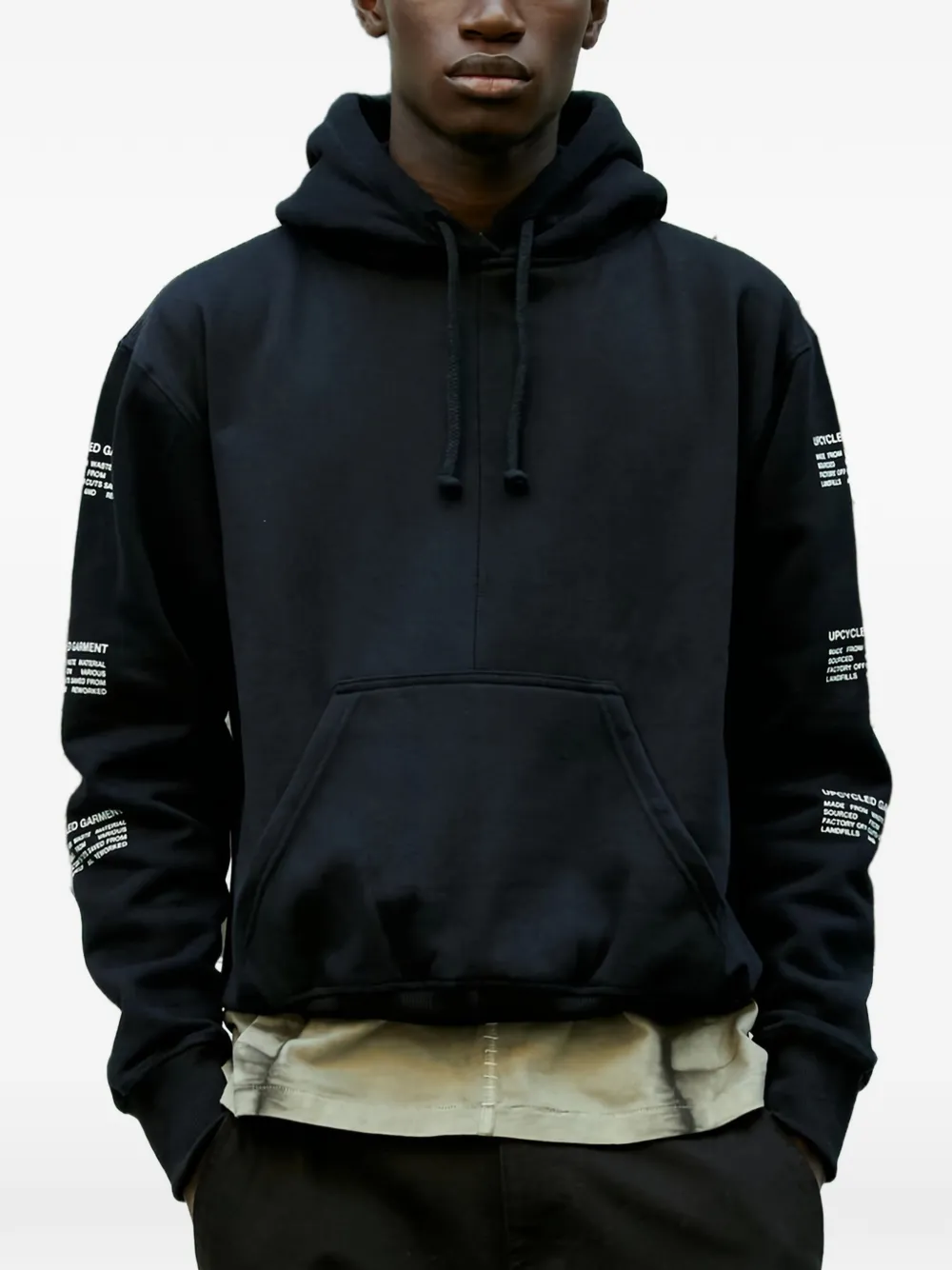 Space Available Plant Based 图案印花连帽衫 | 黑色 | Image 1