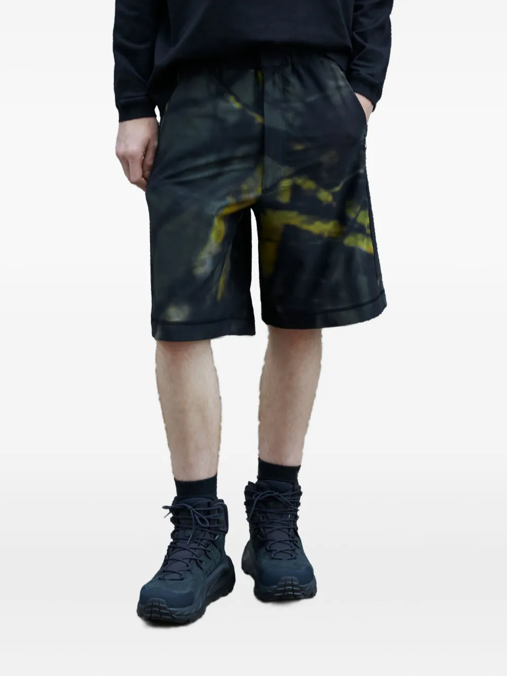 MOOS STUDIO camouflage-print elasticated-waistband shorts | Black | Image 1