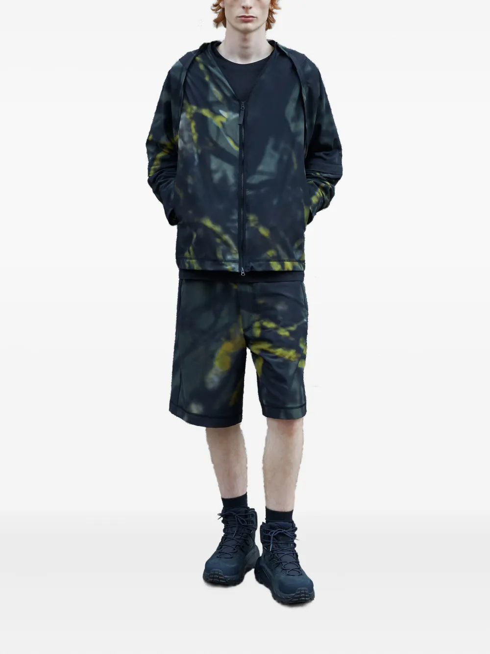 MOOS STUDIO camouflage-print elasticated-waistband shorts | Bermuda Shorts | Image 2