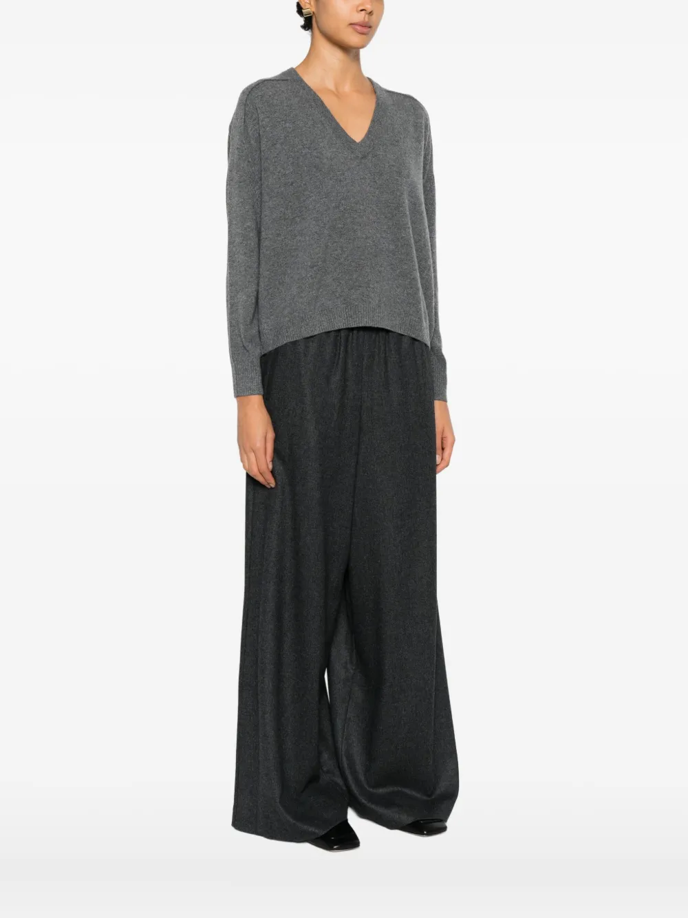 Gotha V-neck Sweater In Gray