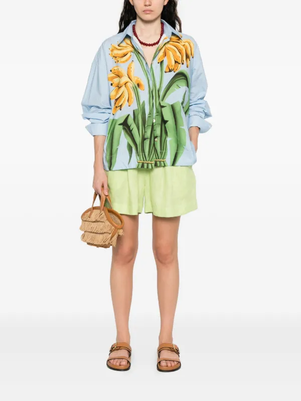 banana-print shirt