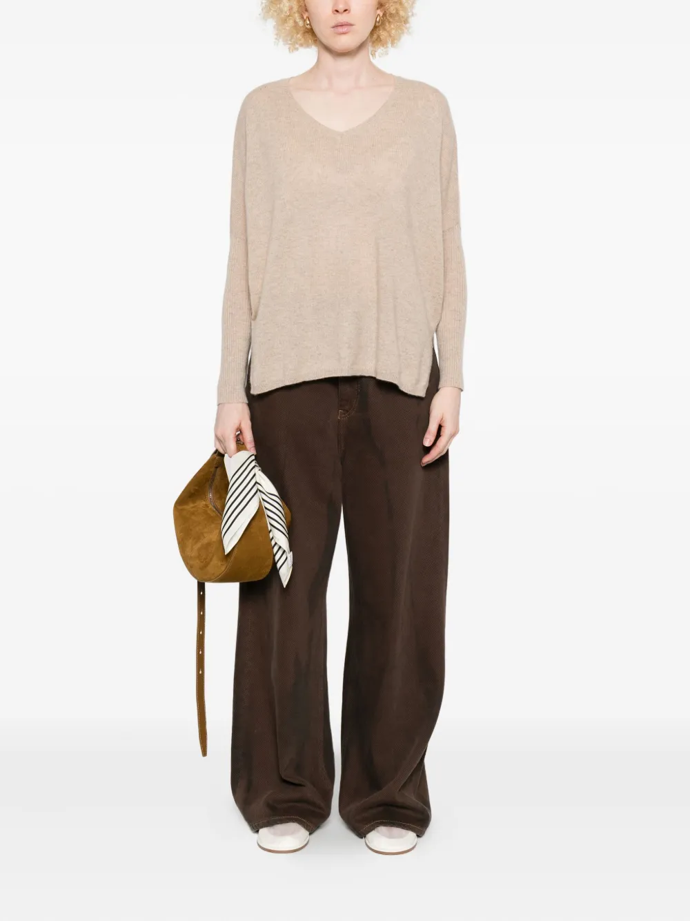 Gotha V-neck long-sleeve sweater | Knitted Sweaters | Image 2