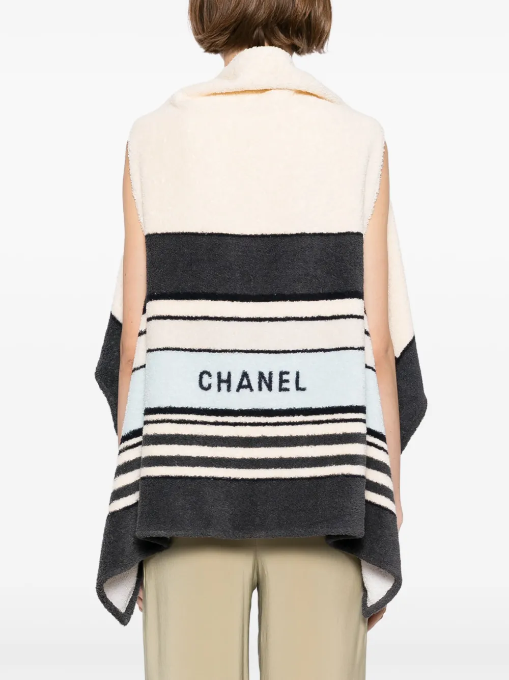 Pre-owned Chanel 2000 Beach-style Jacket