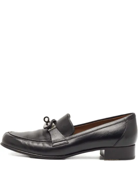 Hermès Pre-Owned lock-detail leather loafers