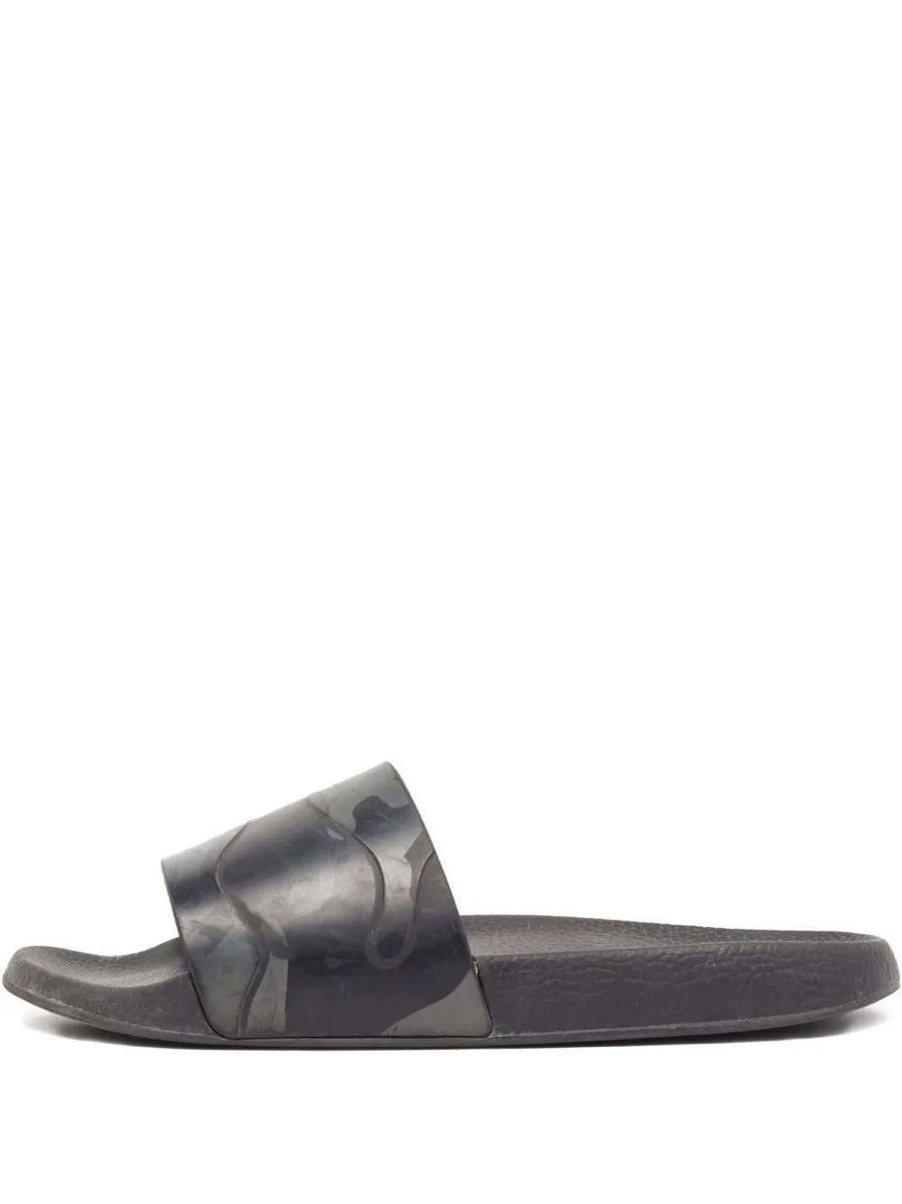 camouflage-print slides