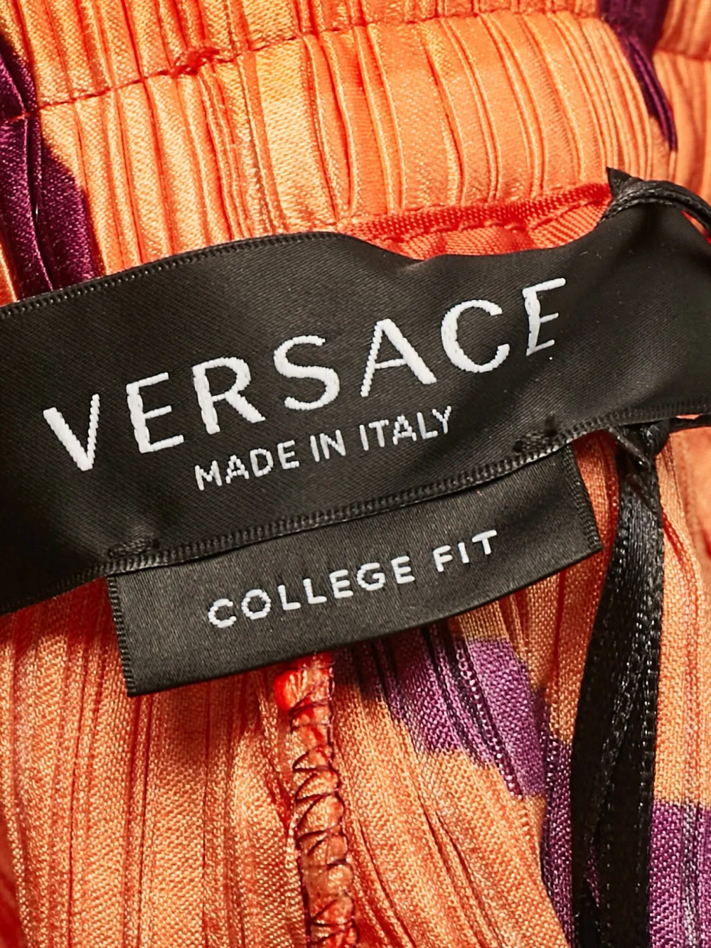 Versace Pre-Owned printed pleated shorts | Image 2